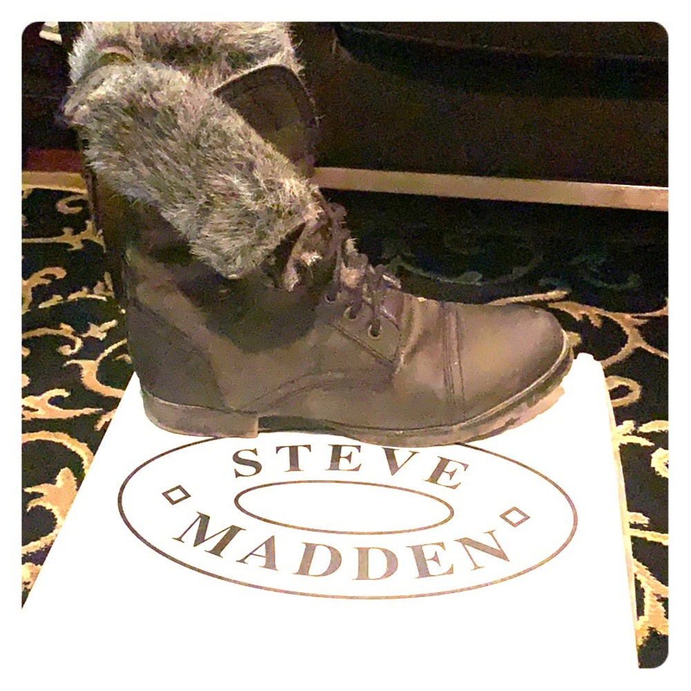 Steve Madden Faux fur leather boots Grey
